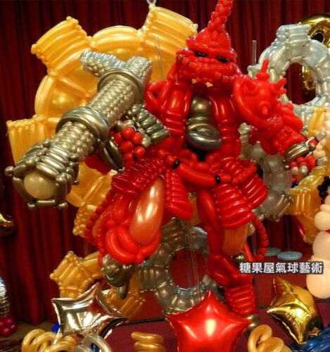 紅色鋼彈氣球作品｜日本動漫主題氣球佈置｜糖果屋氣球